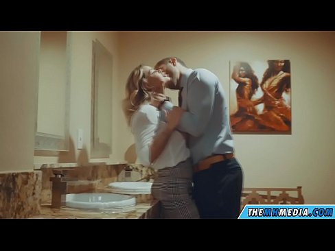 ❤️ ווען אַ באַסטי בלאָנדע סידוס איר אין אַ ציבור אָפּטריט ❤️ קוואַליטעט פּאָרן ביי yi.tradeis.top ❤